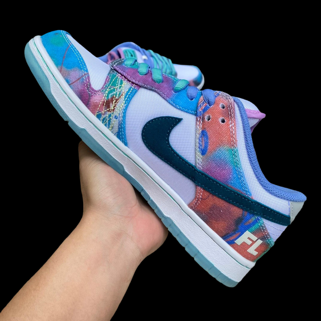Futura Laboratories x Dunk Low SB