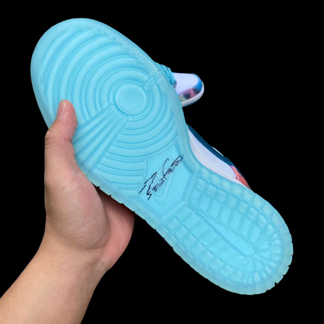 Futura Laboratories x Dunk Low SB
