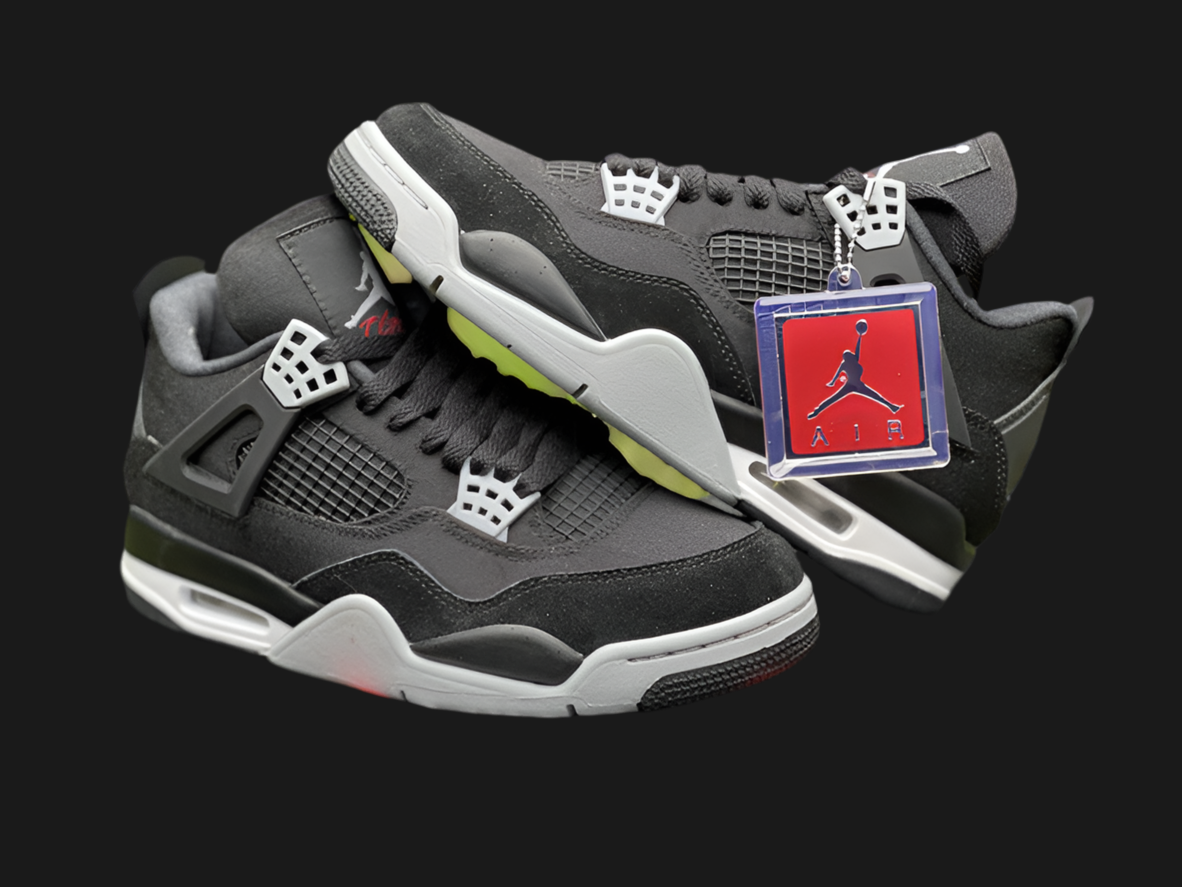 Jordan Retro 4 ‘Black Canvas’