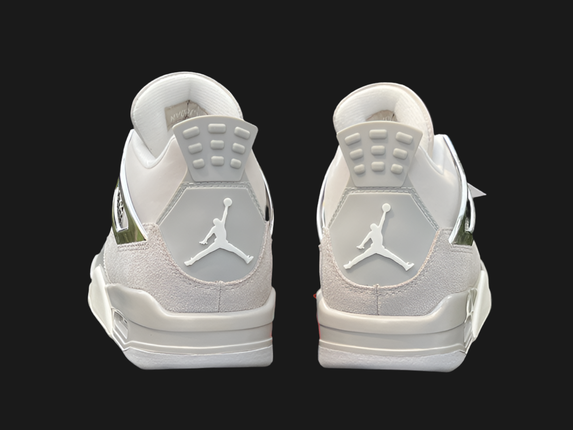 Air Jordan Retro 4 ‘Frozen Moments’