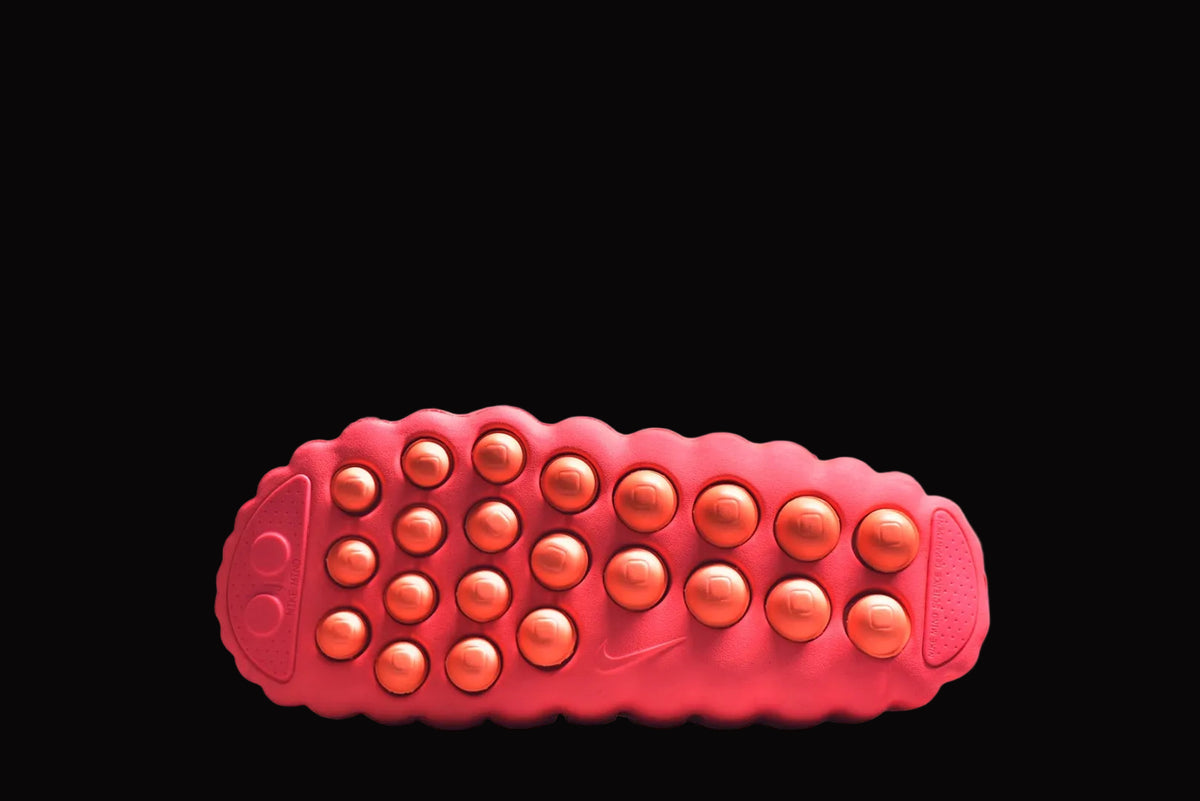 Nike Mind Solar Red