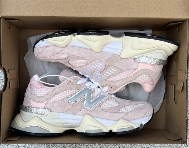 New Balance 9060 ‘ Pink Haze’