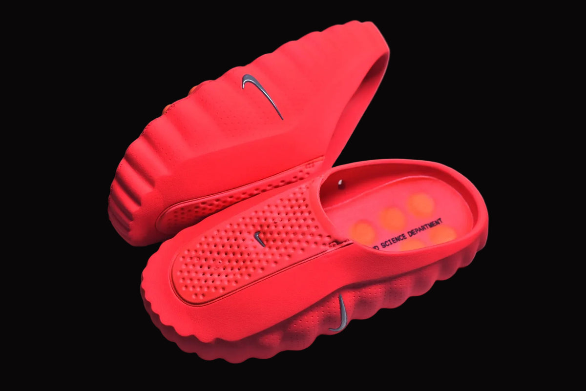Nike Mind Solar Red